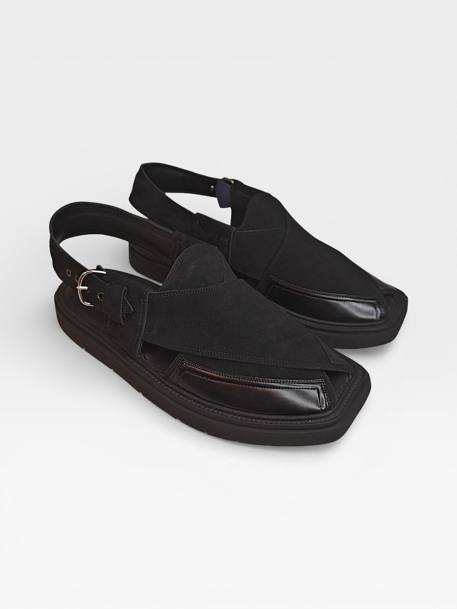 Handmade black leather peshawari chappal for men, Pakistan
